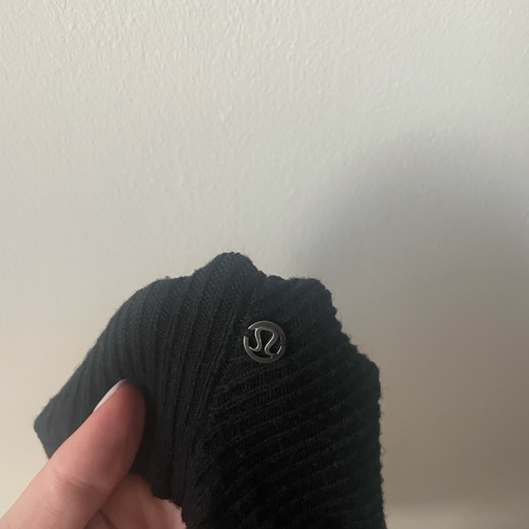 Lululemon Wrap It Back Sweater - Picture 9 of 10